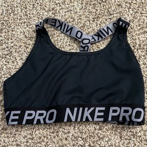 Nike pro sports bra! Size small